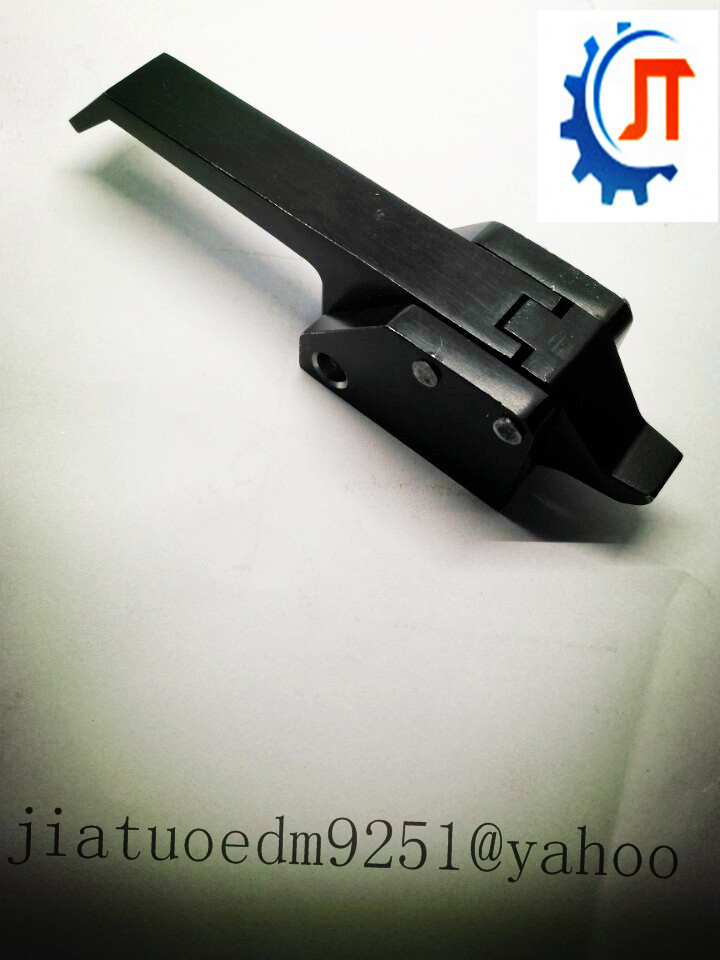 135010835  lever  latch  